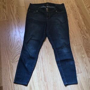 Torrid 14R blue skinny denim jeans.